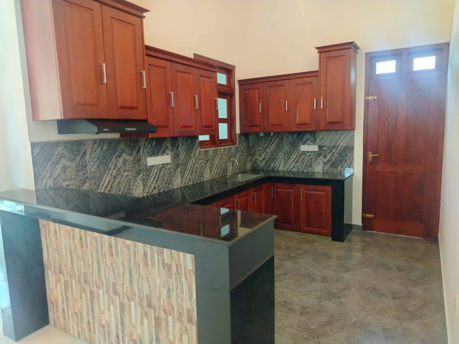 House for Sale in Kiriwattuduwa