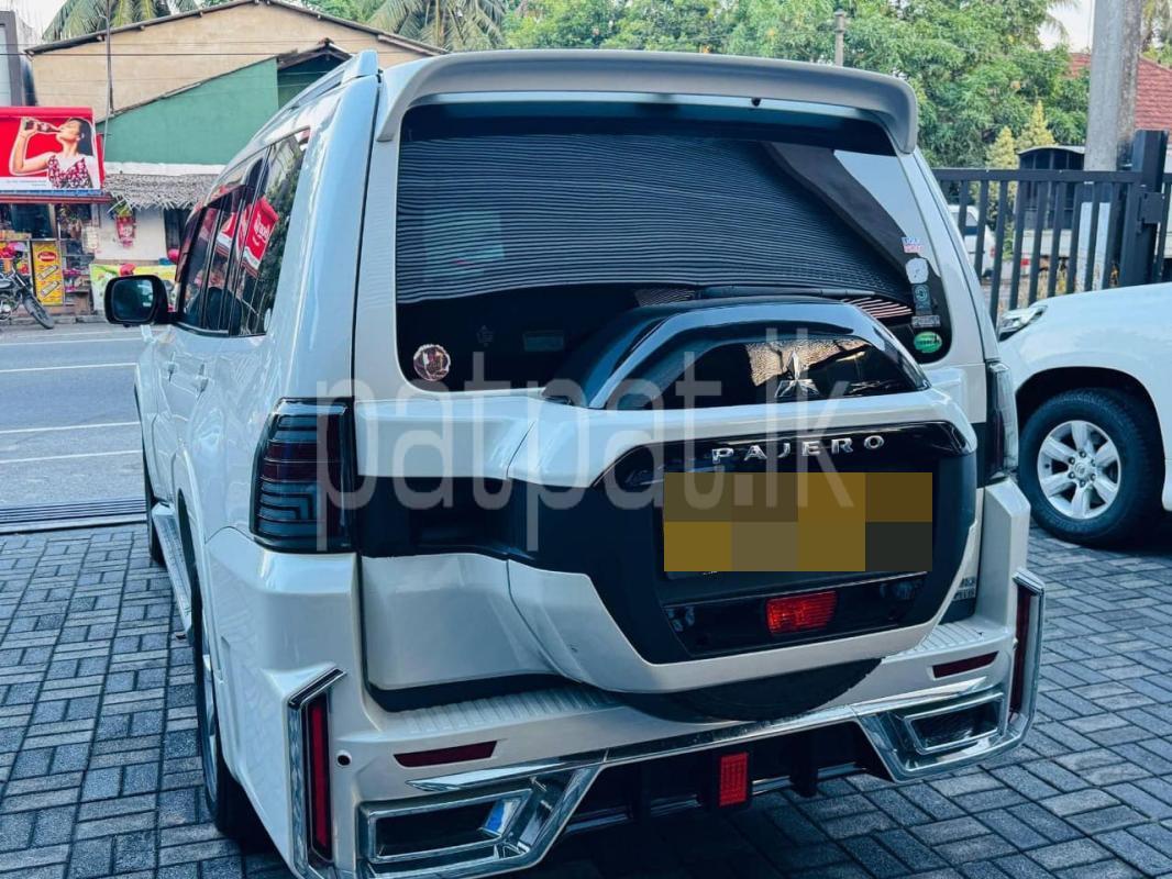 Mitsubishi Pajero 2012 - பயன்படுத்தப்பட்டது SUV sale in Sri Lanka - patpat.lk