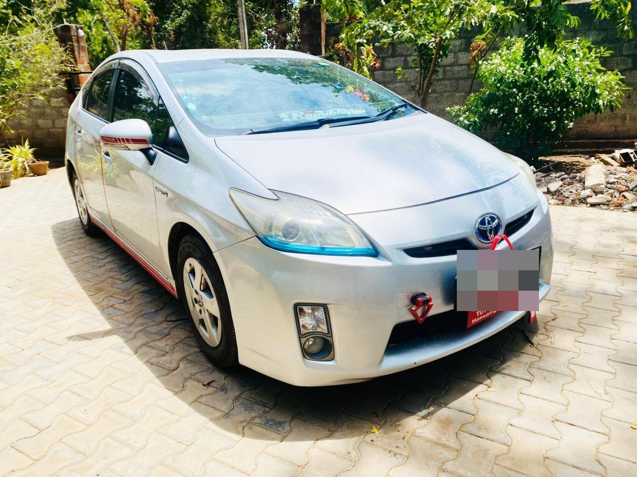 Toyota Prius 2012 - නැවත සකස් කල කාර් sale in Sri Lanka - patpat.lk