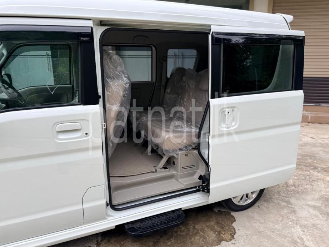 Advertisement image 6