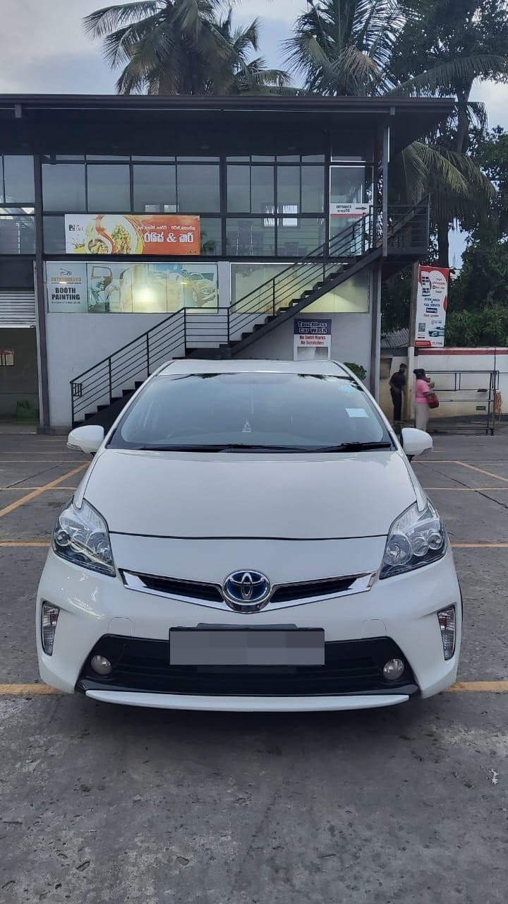 Toyota Prius 2014 - பயன்படுத்தப்பட்டது கார் sale in Sri Lanka - patpat.lk