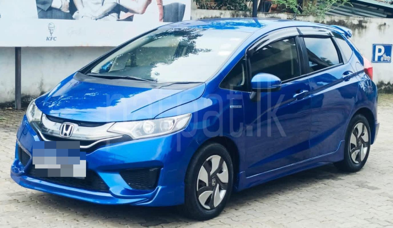 Honda Fit 2013 - மறுசீரமைக்கப்பட்டது கார் sale in Sri Lanka - patpat.lk
