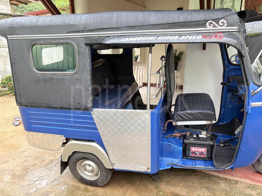 Piaggio Three Wheel 2012 - Used Three wheeler sale in Sri Lanka - patpat.lk