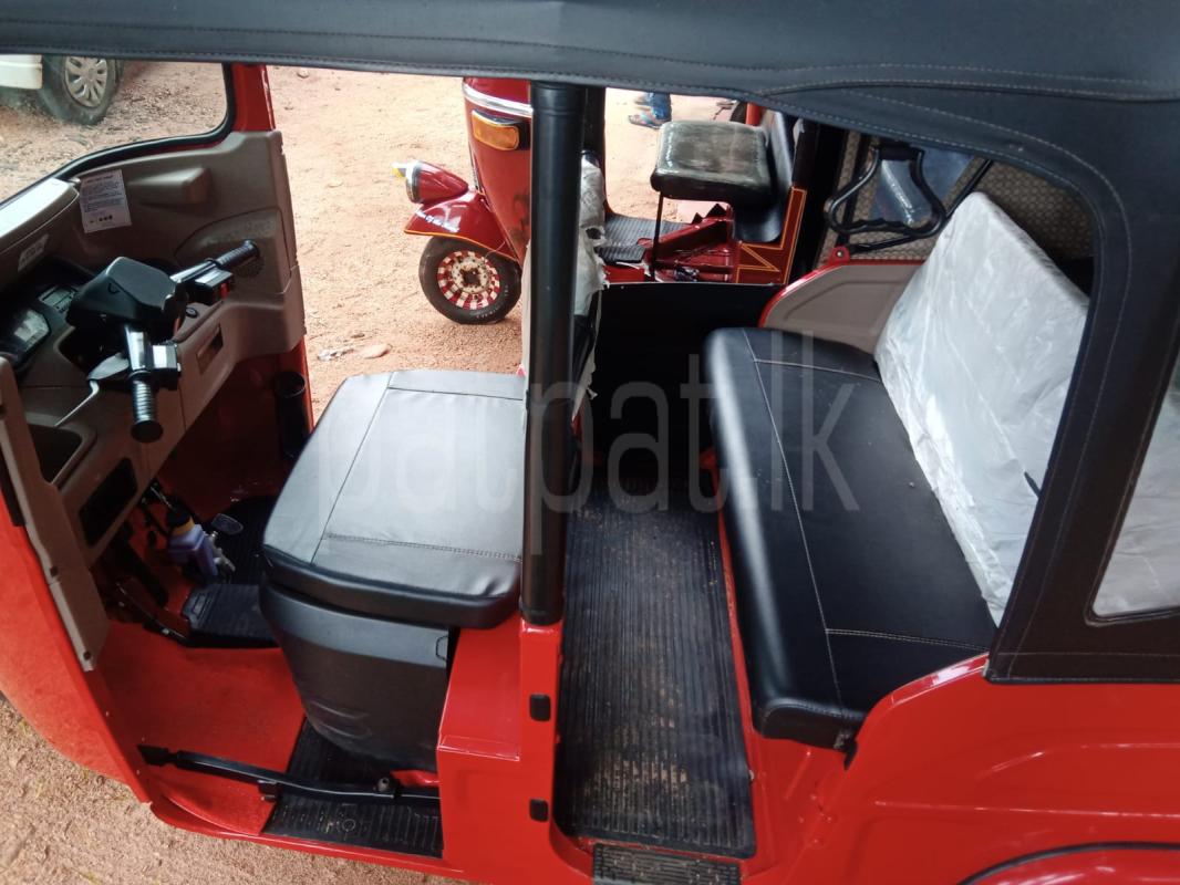 Bajaj Three Wheel 2026 - பயன்படுத்தப்பட்டது முச்சக்கர வண்டி sale in Sri Lanka - patpat.lk