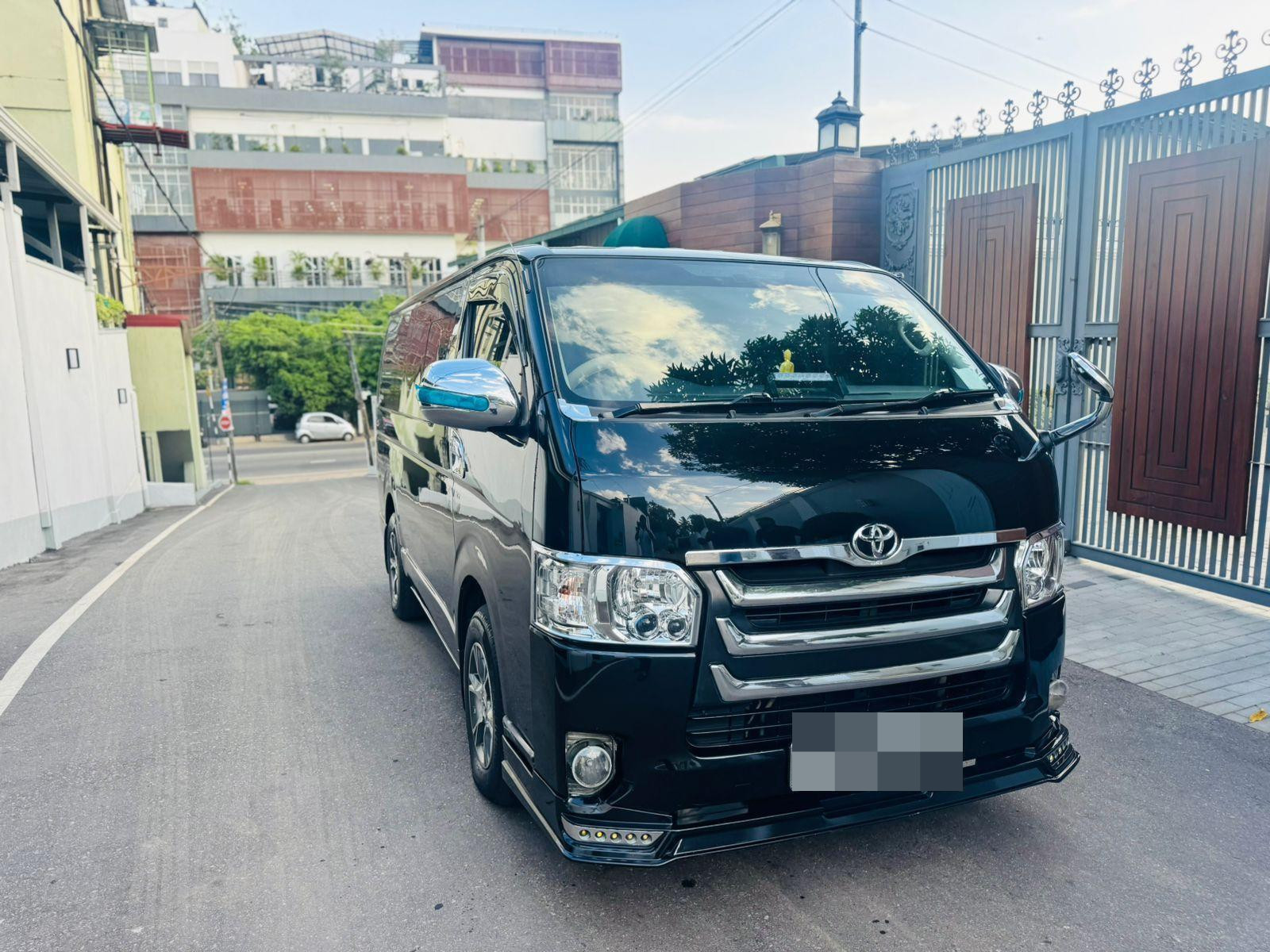 Toyota Hiace 2015 - Used Van sale in Sri Lanka - patpat.lk