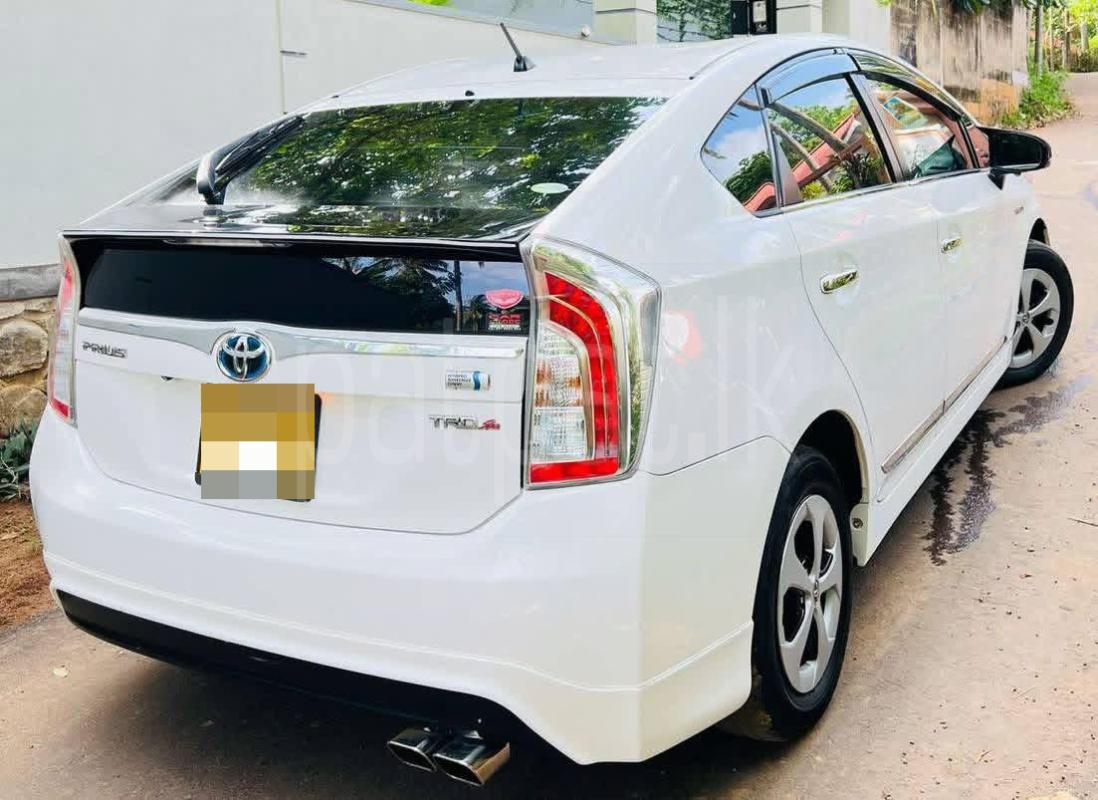 Toyota Prius 2013 - பயன்படுத்தப்பட்டது கார் sale in Sri Lanka - patpat.lk