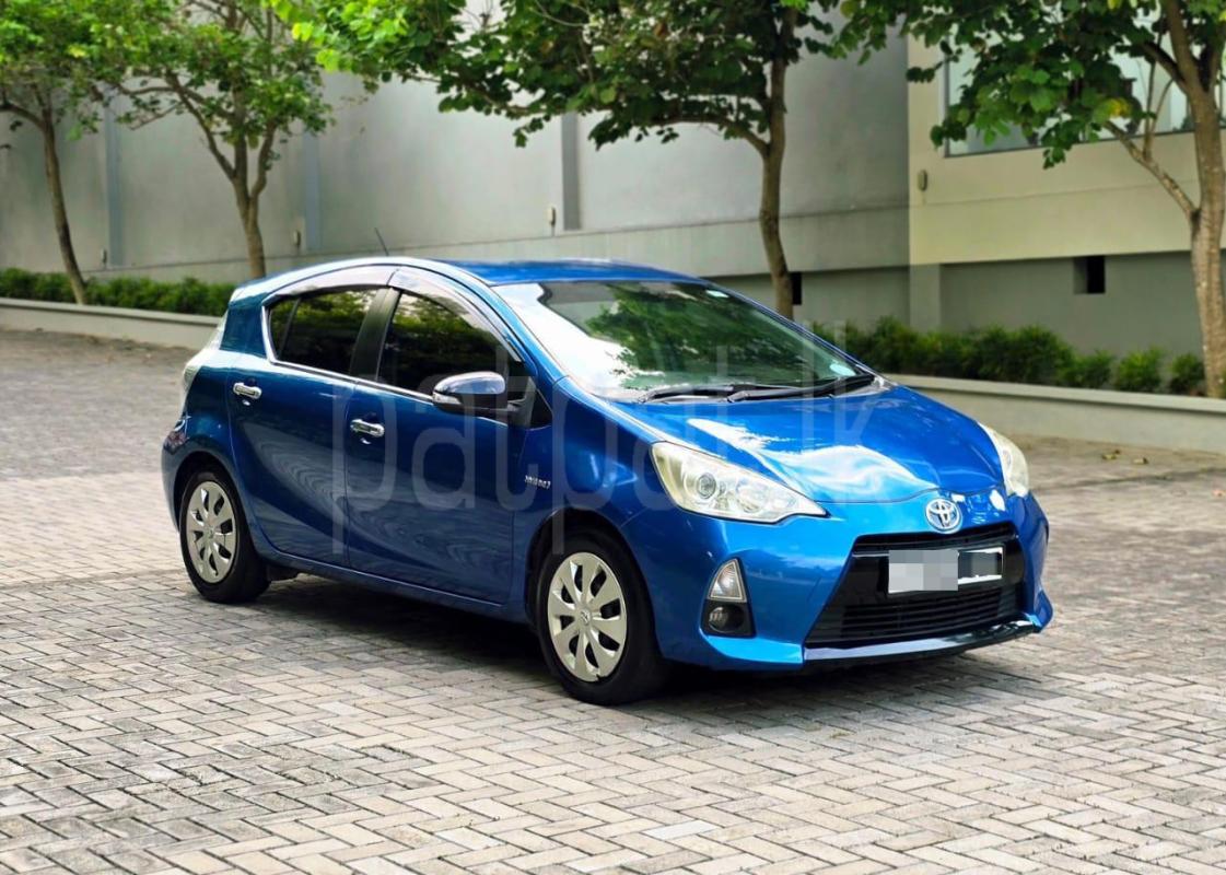 Toyota Aqua 2013 - பயன்படுத்தப்பட்டது கார் sale in Sri Lanka - patpat.lk