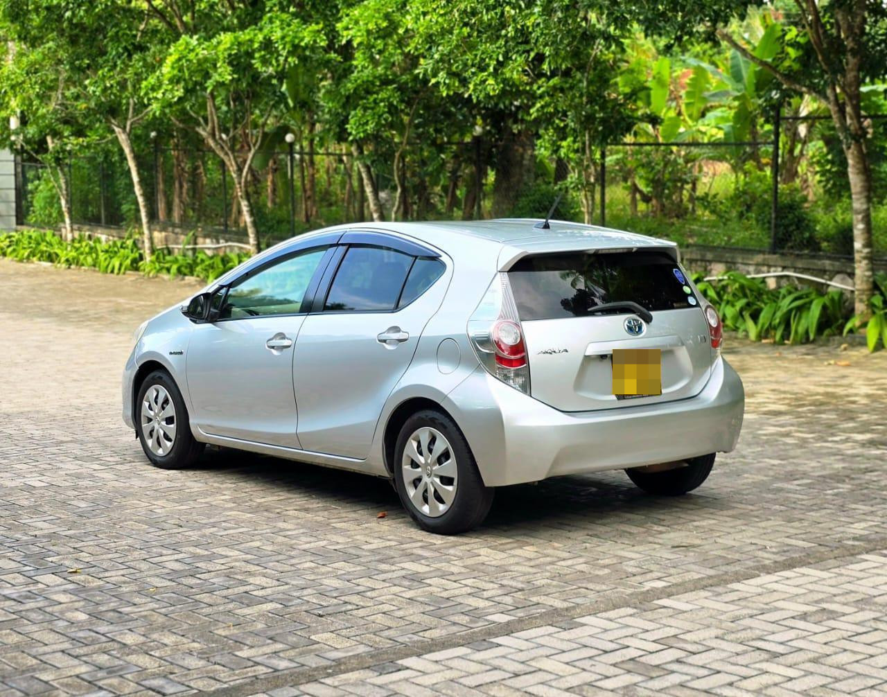 Toyota Aqua 2013 - பயன்படுத்தப்பட்டது கார் sale in Sri Lanka - patpat.lk
