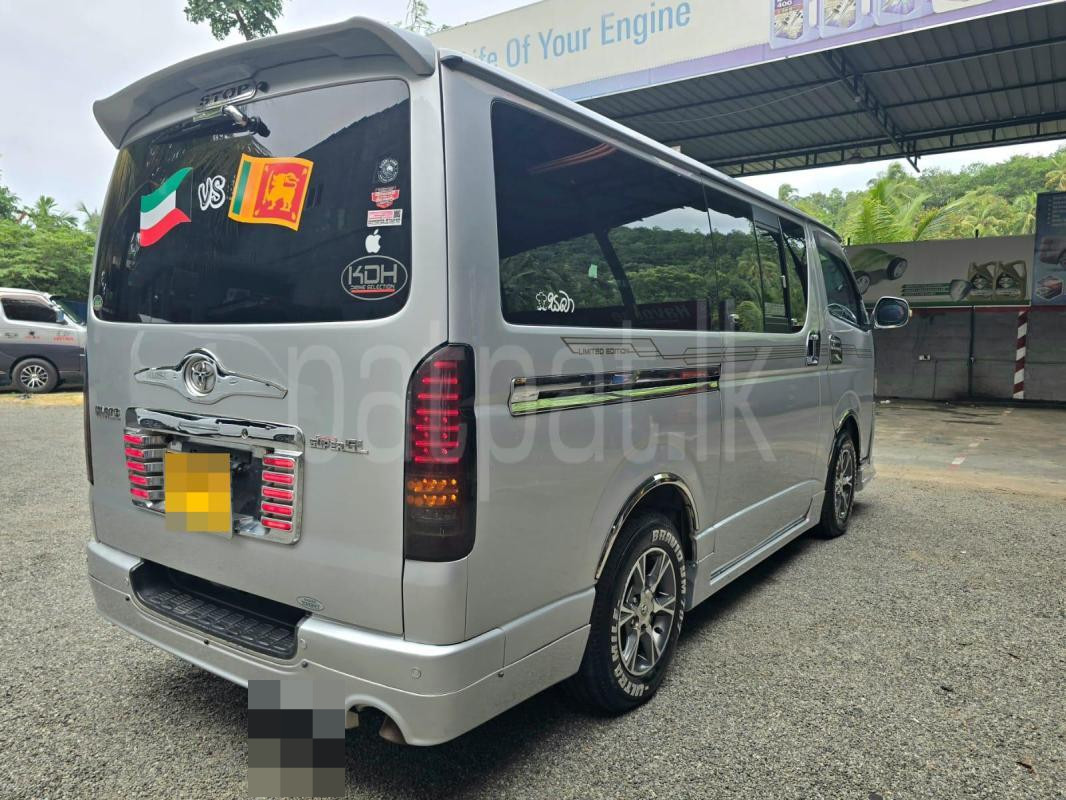 Toyota Hiace 2012 - பயன்படுத்தப்பட்டது வேன் sale in Sri Lanka - patpat.lk