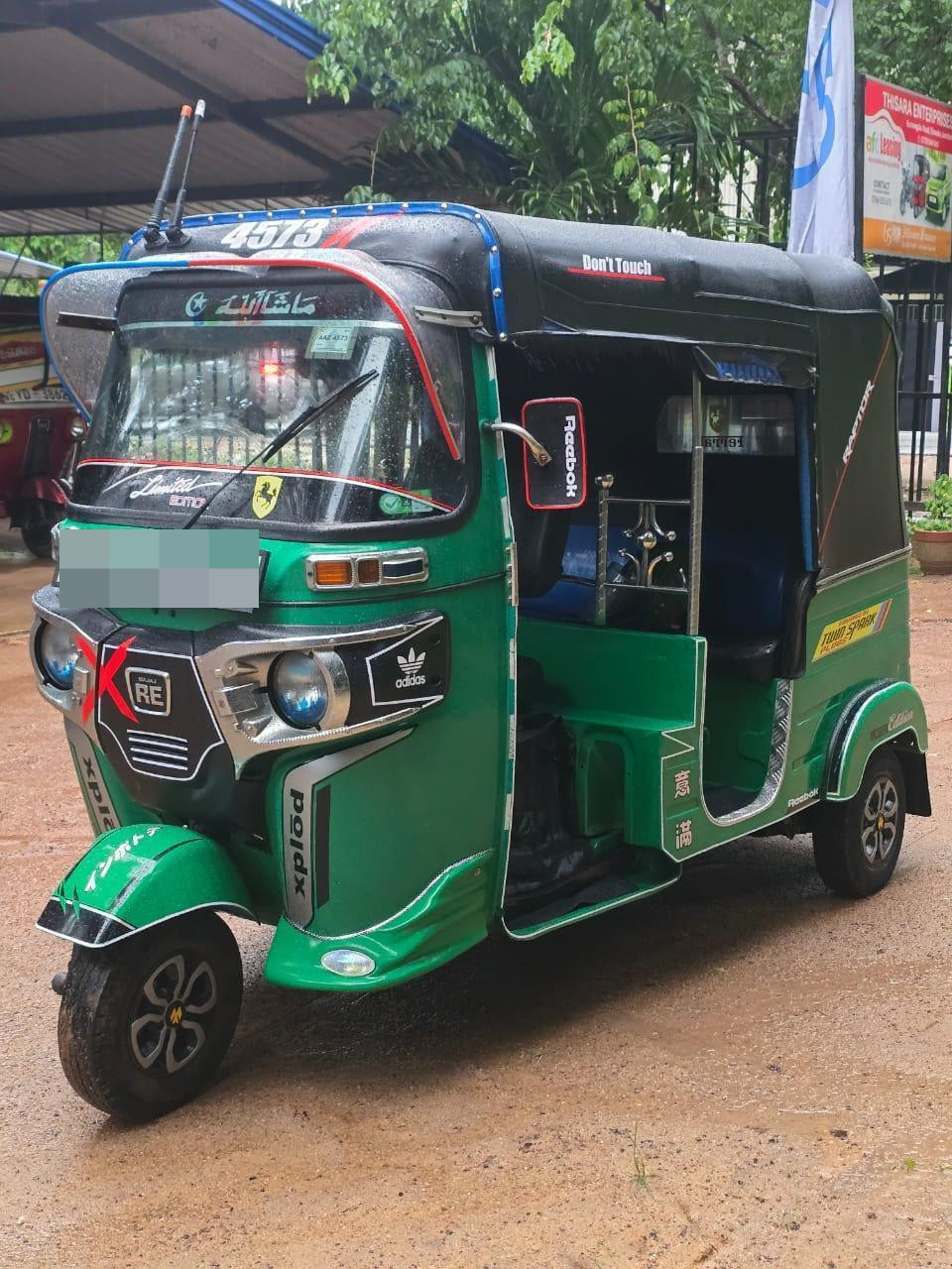 Bajaj Three Wheel 2015 - பயன்படுத்தப்பட்டது முச்சக்கர வண்டி sale in Sri Lanka - patpat.lk