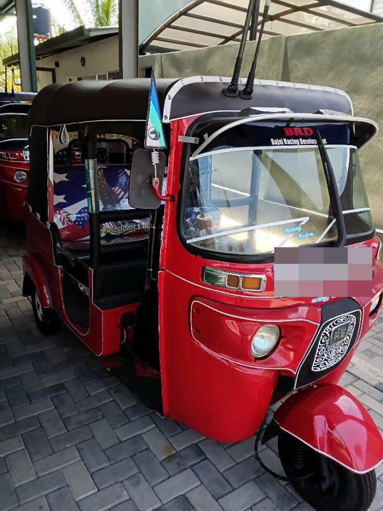 Bajaj Three Wheel 2016 - භාවිතා කරන ලද ත්‍රිරෝද රථය sale in Sri Lanka - patpat.lk