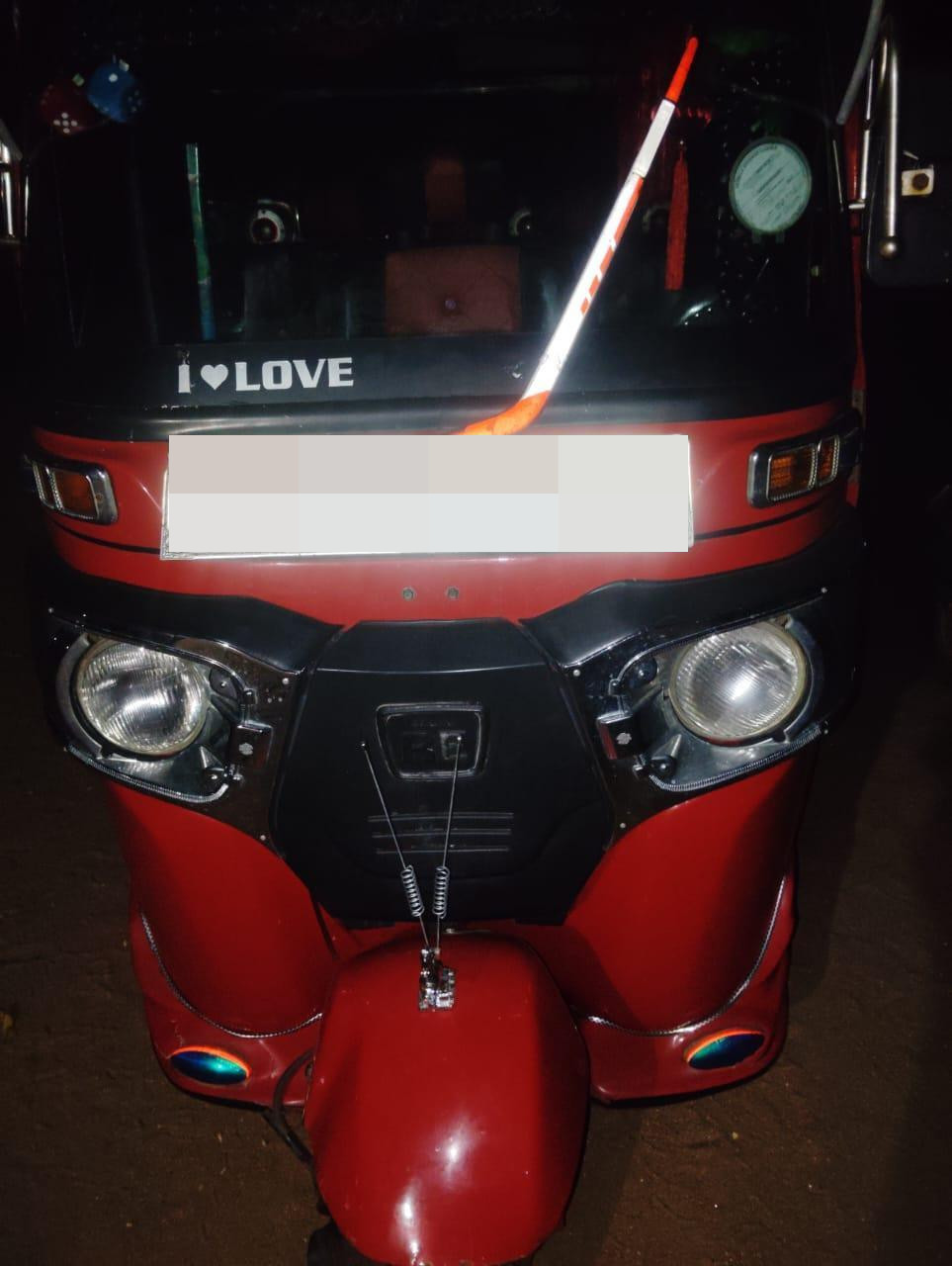 Bajaj Three Wheel 2015 - Used Three wheeler sale in Sri Lanka - patpat.lk