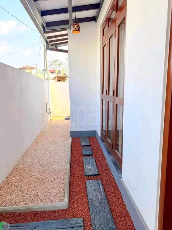 House for Sale in Athurugiriya