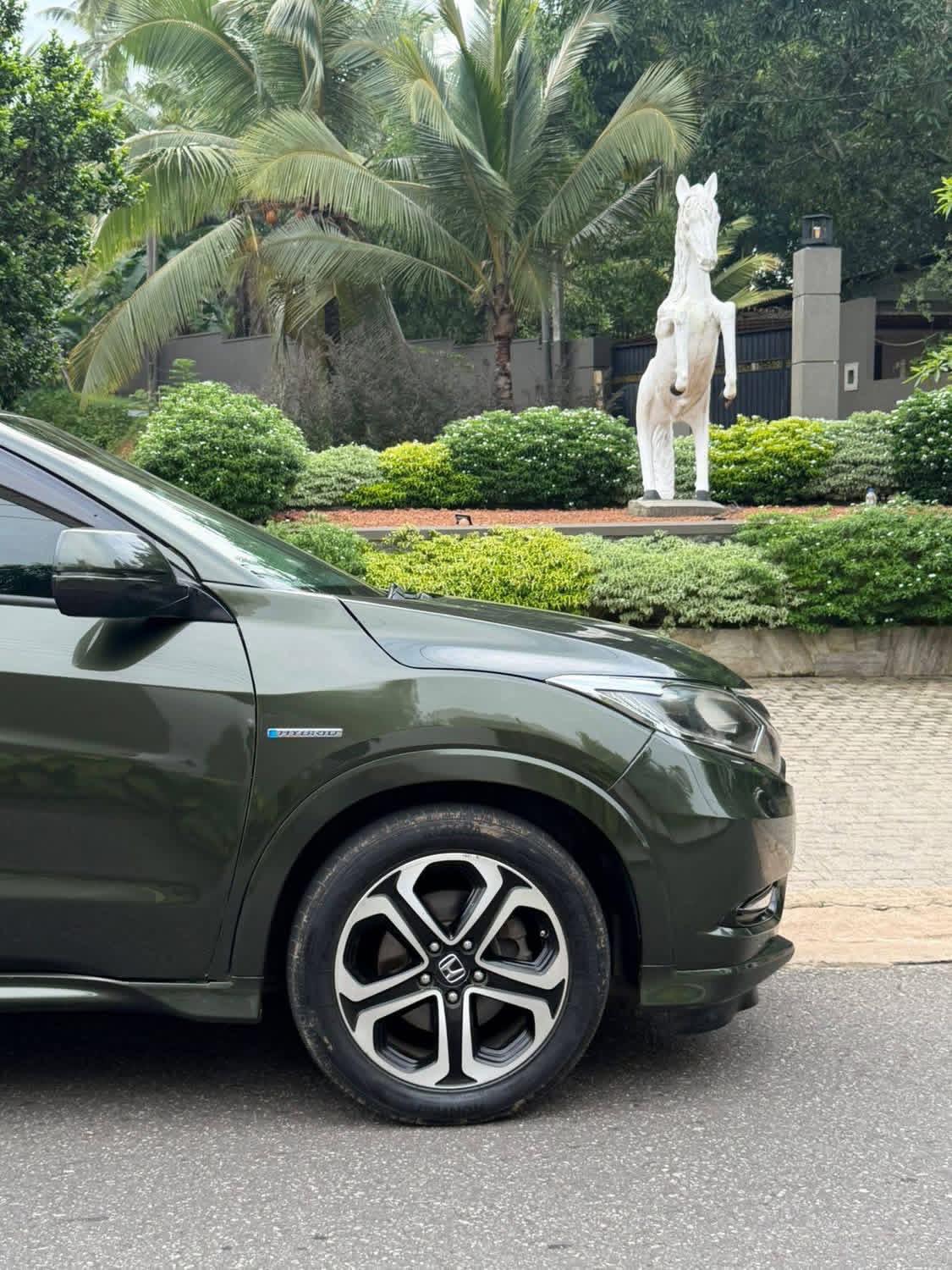 Honda Vezel 2014 - භාවිතා කරන ලද SUV රථය sale in Sri Lanka - patpat.lk