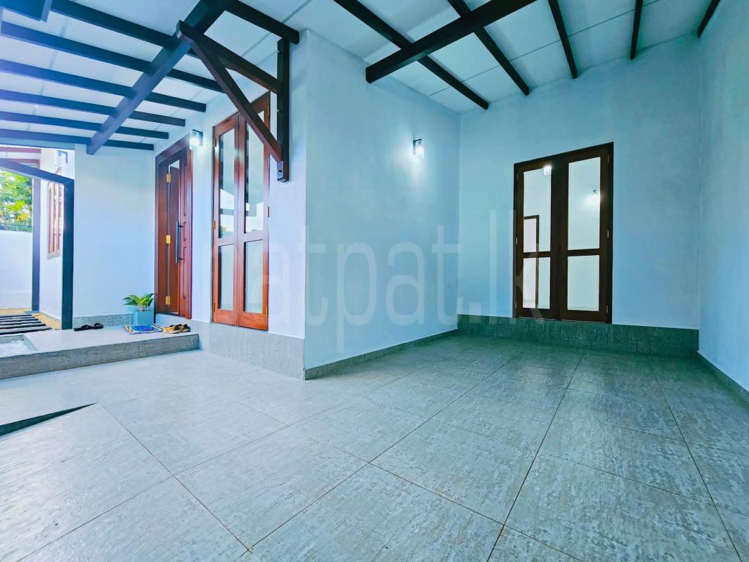 House for Sale in Athurugiriya