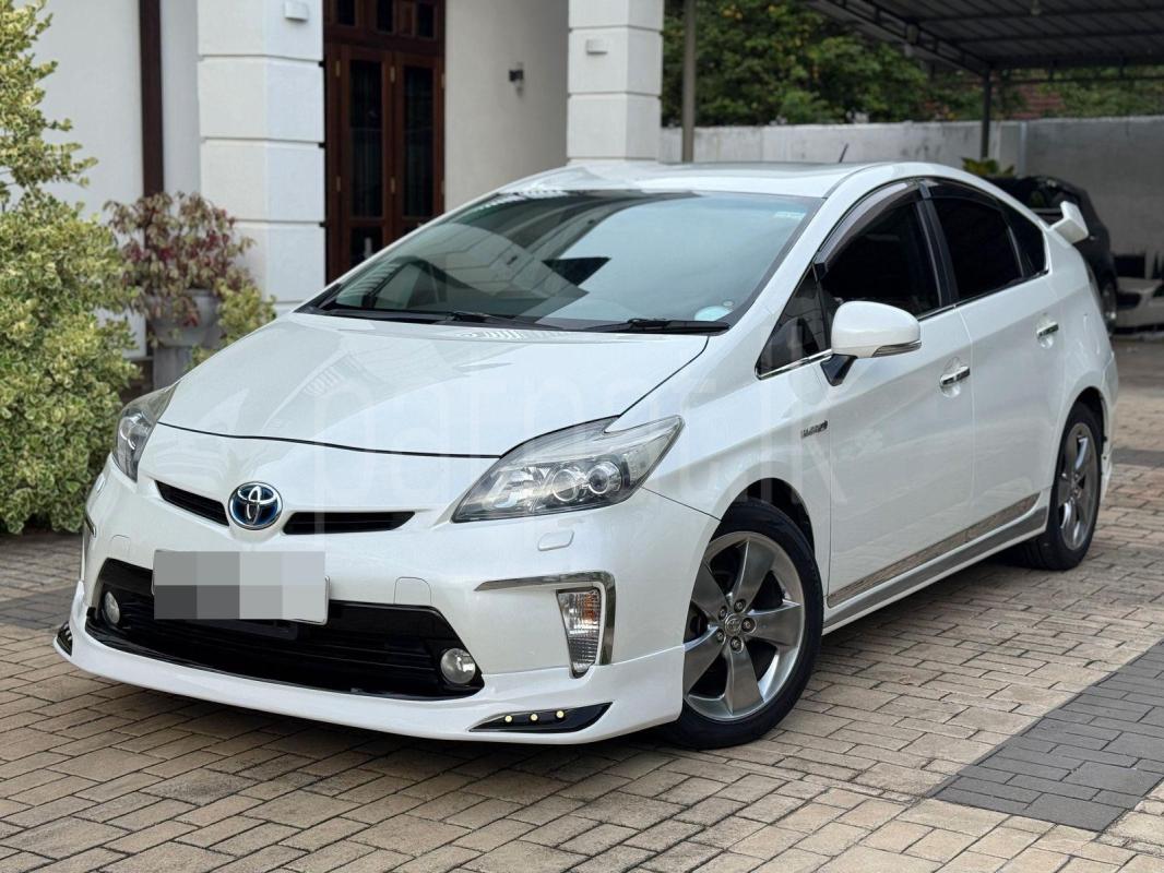 Toyota Prius 2013 - Used Car sale in Sri Lanka - patpat.lk