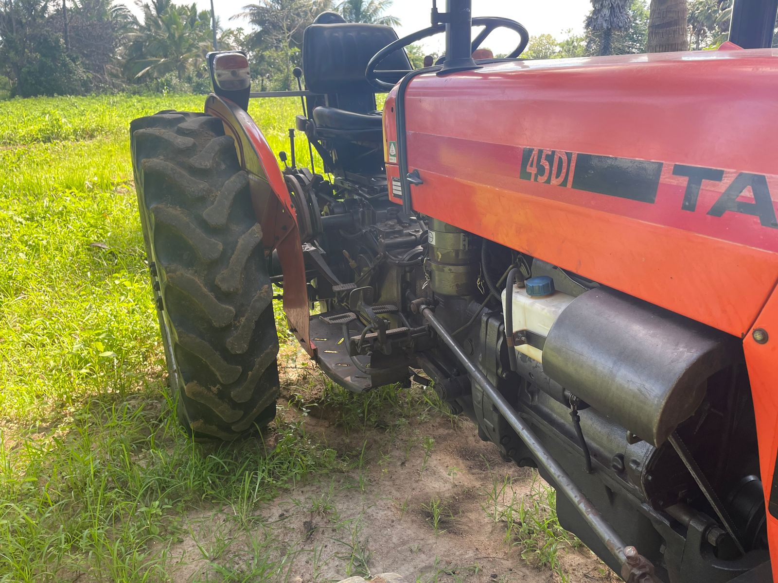 TAFE Tractor 2017 - Used Land sale in Sri Lanka - patpat.lk