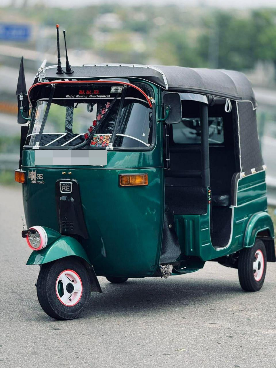 Bajaj Three Wheel 2006 - භාවිතා කරන ලද ත්‍රිරෝද රථය sale in Sri Lanka - patpat.lk