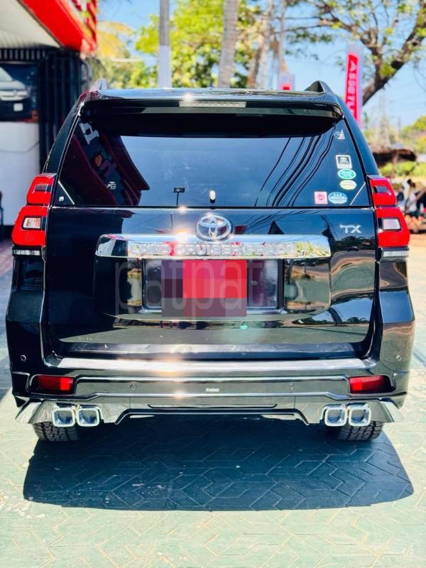 Toyota Land Cruiser Prado 2010 - பயன்படுத்தப்பட்டது SUV sale in Sri Lanka - patpat.lk