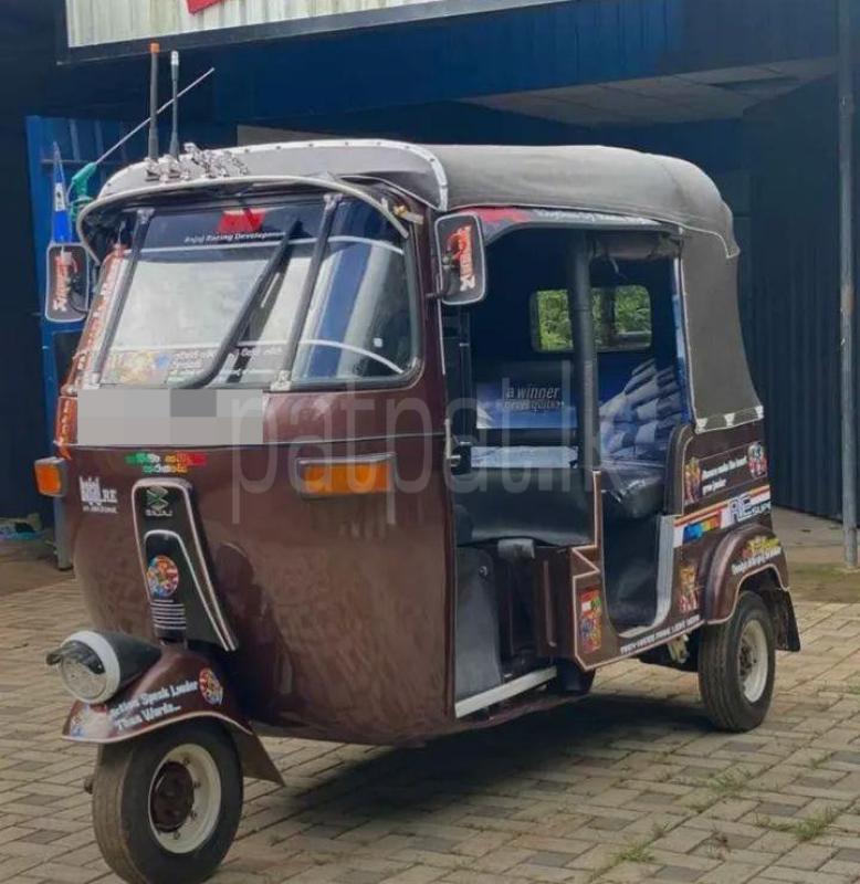 Bajaj 2 stroke 2004 - භාවිතා කරන ලද ත්‍රිරෝද රථය sale in Sri Lanka - patpat.lk