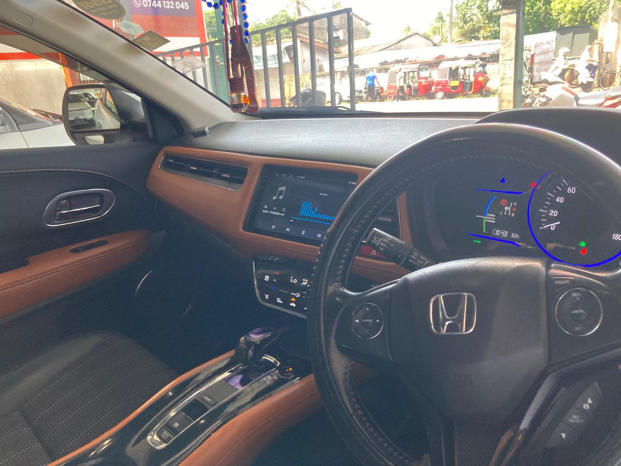 Honda Vezel 2014 - பயன்படுத்தப்பட்டது SUV sale in Sri Lanka - patpat.lk
