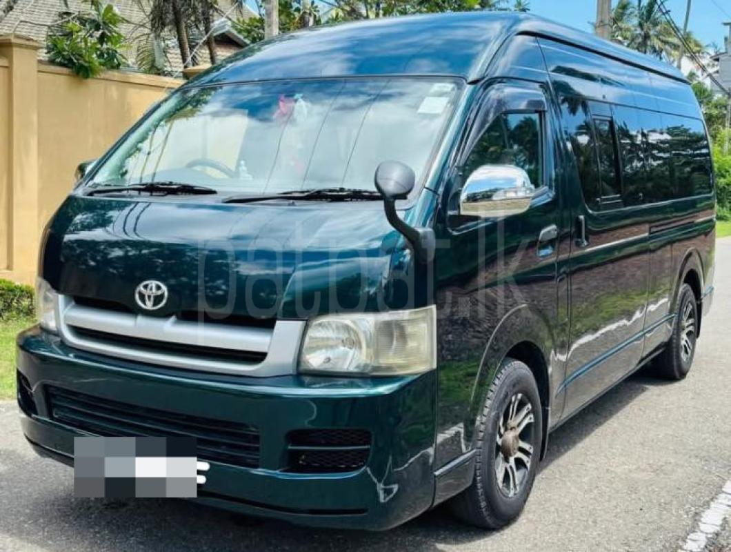 Toyota Hiace 2011 - பயன்படுத்தப்பட்டது வேன் sale in Sri Lanka - patpat.lk
