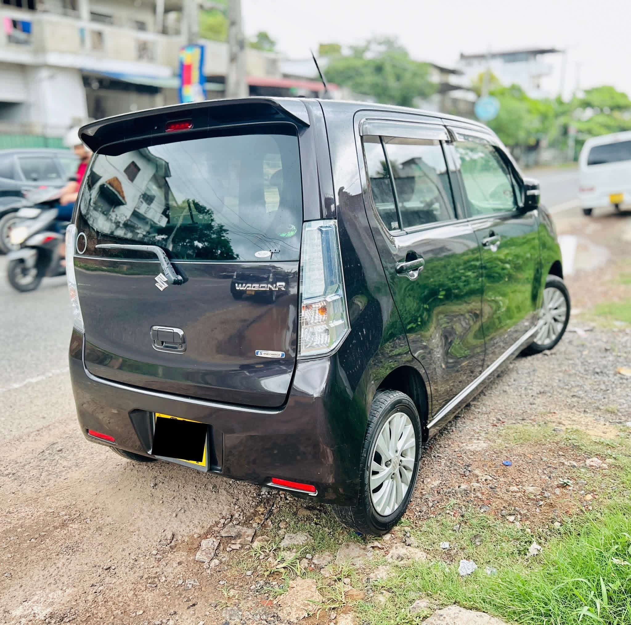 Suzuki Wagon R 2014 - பயன்படுத்தப்பட்டது கார் sale in Sri Lanka - patpat.lk