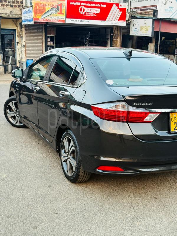 Honda Grace 2014 - பயன்படுத்தப்பட்டது கார் sale in Sri Lanka - patpat.lk