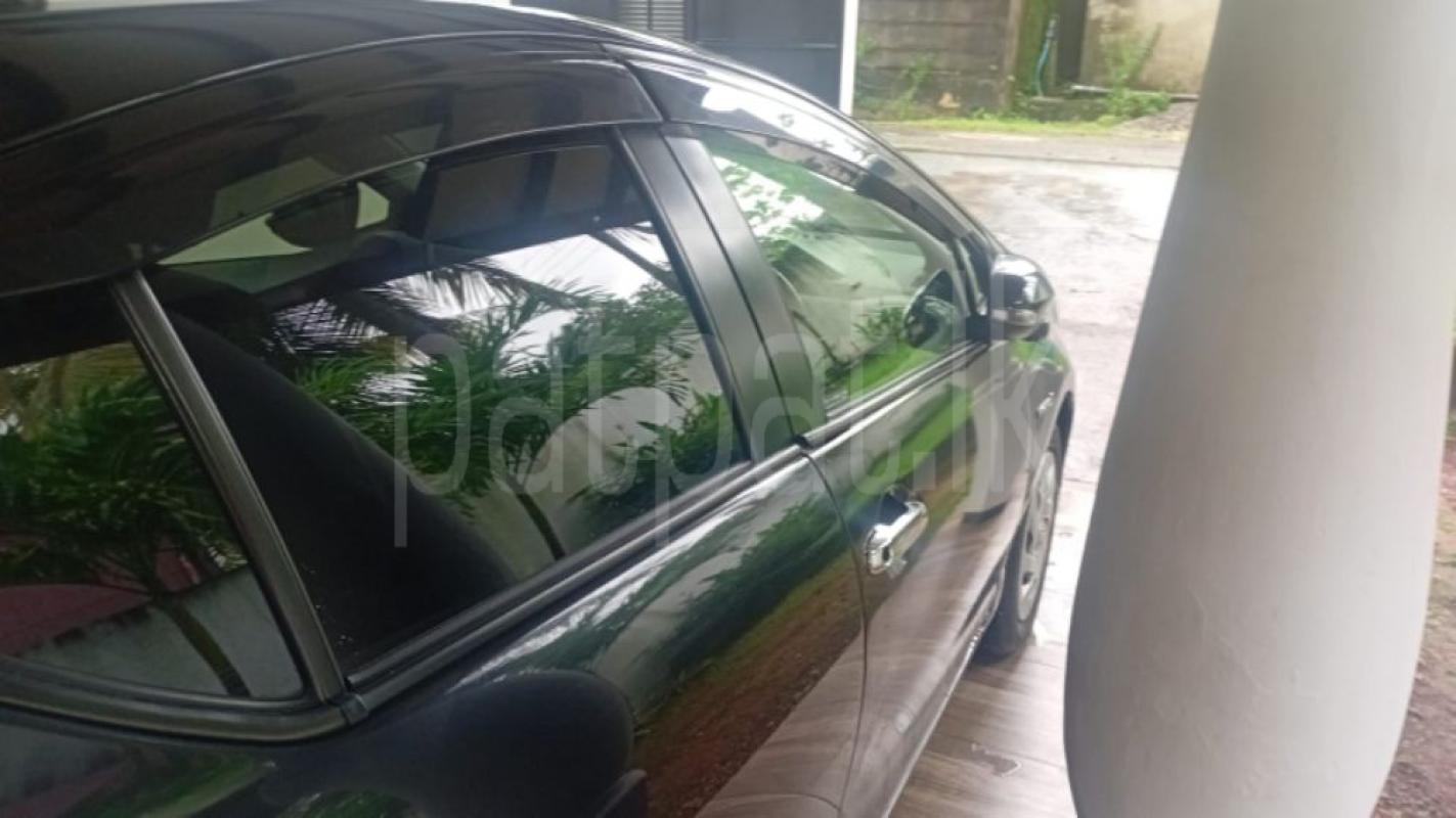 Toyota Aqua 2012 - பயன்படுத்தப்பட்டது கார் sale in Sri Lanka - patpat.lk