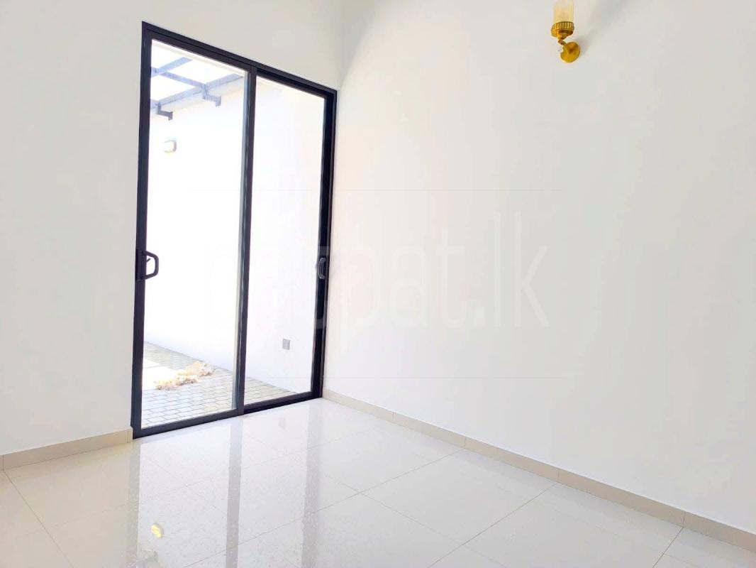 House for Sale in Athurugiriya