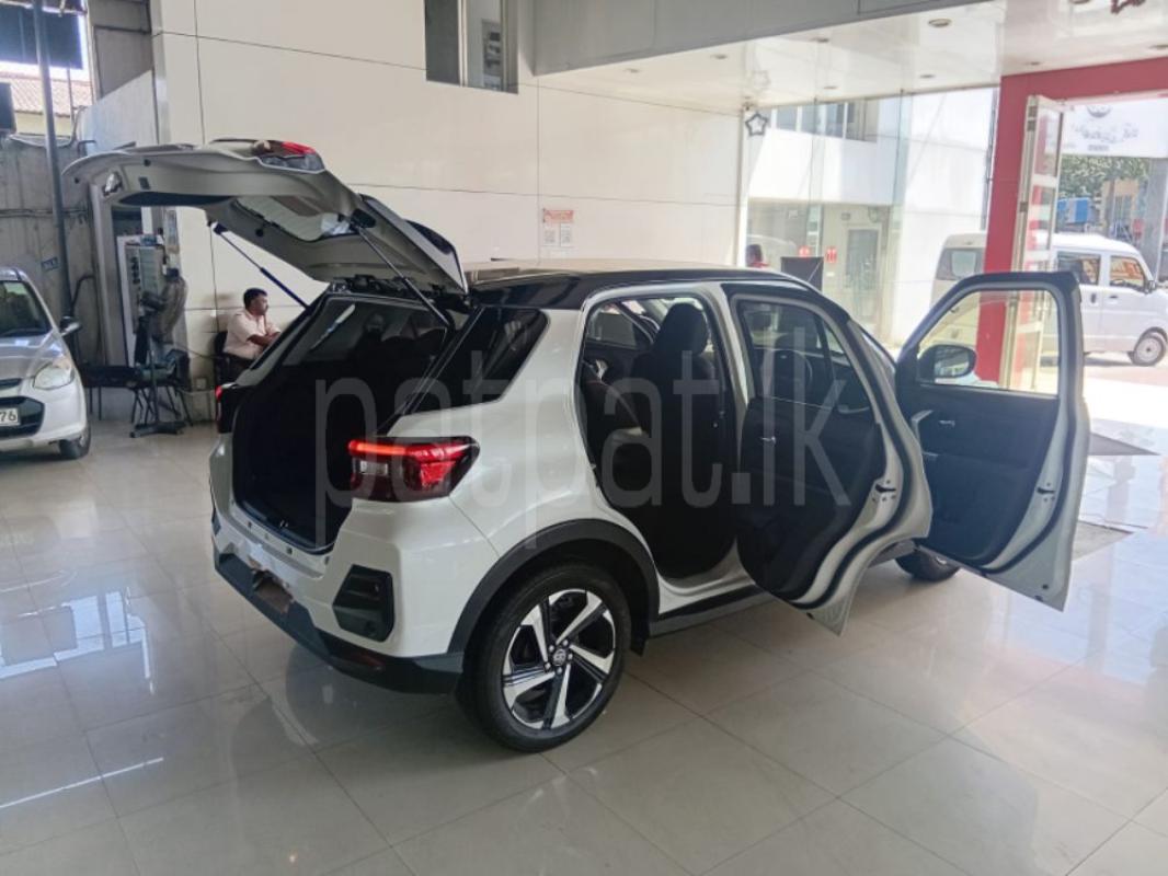 Advertisement image 4