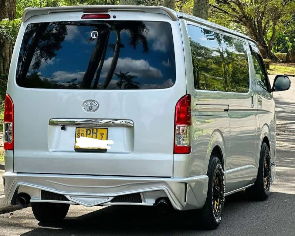 Toyota Hiace 2013 - Used Van sale in Sri Lanka - patpat.lk