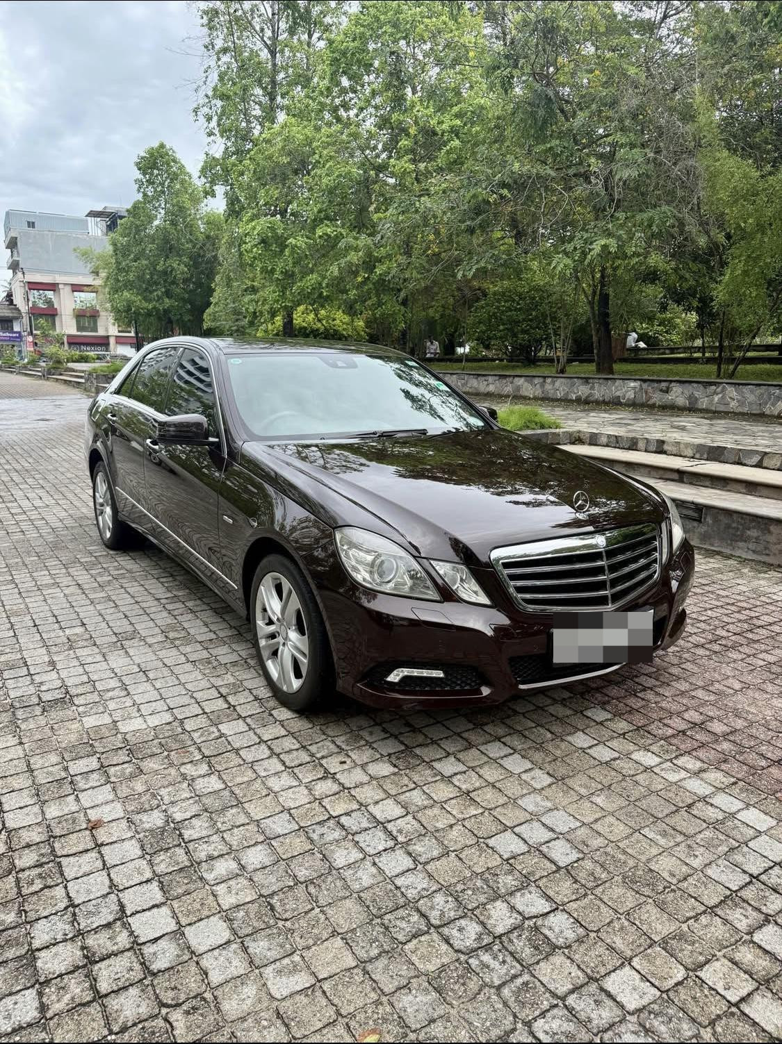 Mercedes Benz E250 2009 - பயன்படுத்தப்பட்டது கார் sale in Sri Lanka - patpat.lk