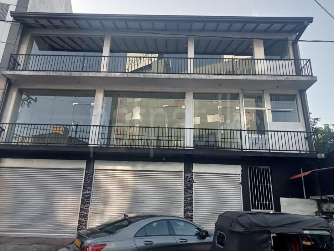 listing-image