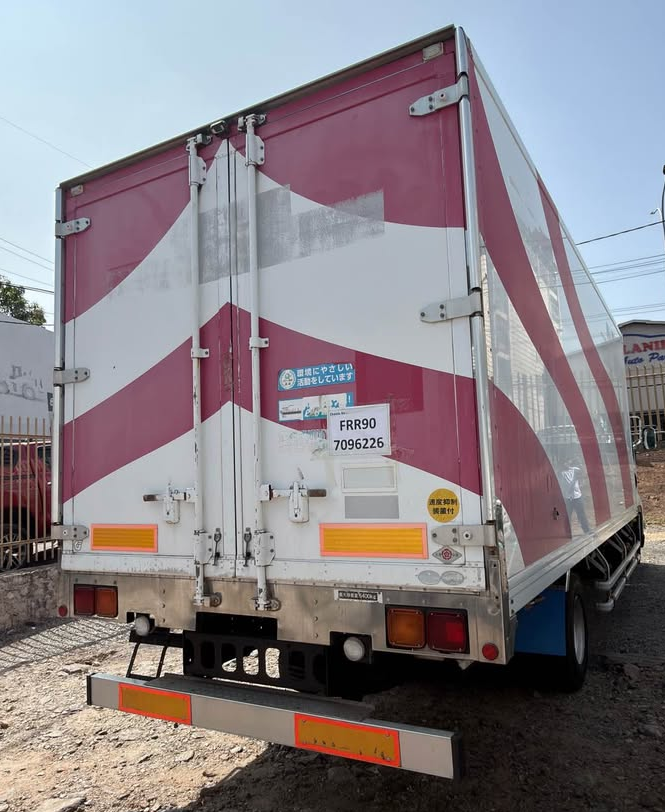 Isuzu ELF 2018 - නැවත සකස් කල ට්‍රක් රථය sale in Sri Lanka - patpat.lk