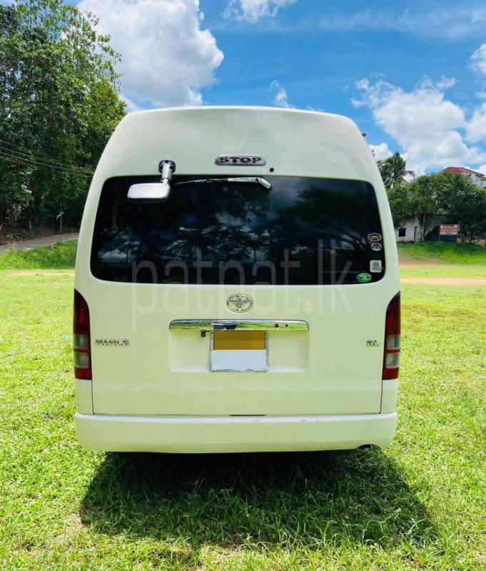 Toyota Hiace 2015 - பயன்படுத்தப்பட்டது வேன் sale in Sri Lanka - patpat.lk