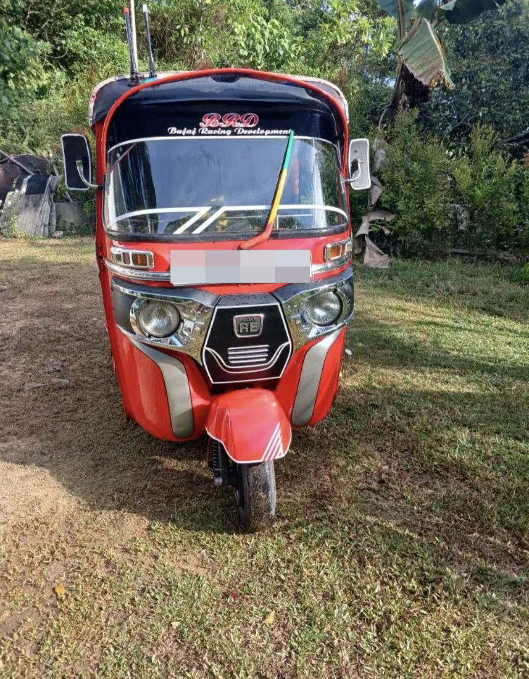 Bajaj Three Wheel 2015 - භාවිතා කරන ලද ත්‍රිරෝද රථය sale in Sri Lanka - patpat.lk