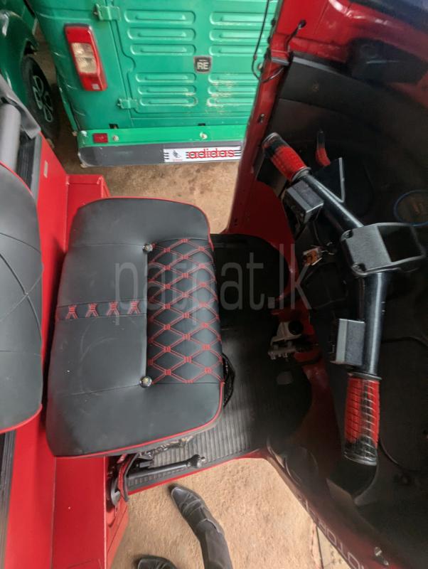 Bajaj Three Wheel 2010 - பயன்படுத்தப்பட்டது முச்சக்கர வண்டி sale in Sri Lanka - patpat.lk