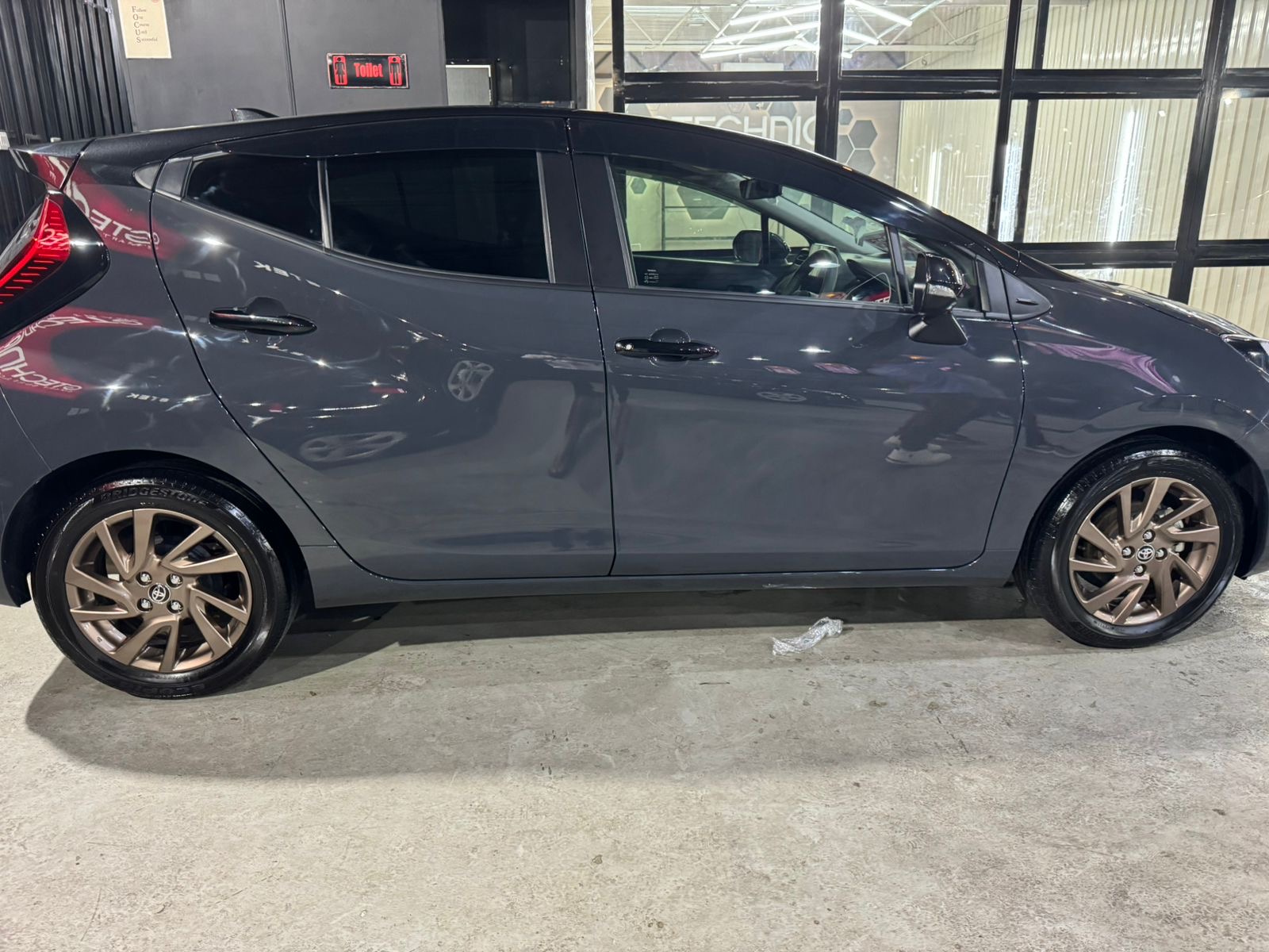 Toyota Aqua 2015 - சான்றளிக்கப்பட்டது கார் sale in Sri Lanka - patpat.lk