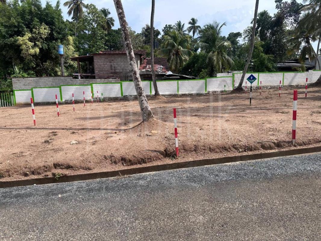 Residential Land for Sale in Mawathagama