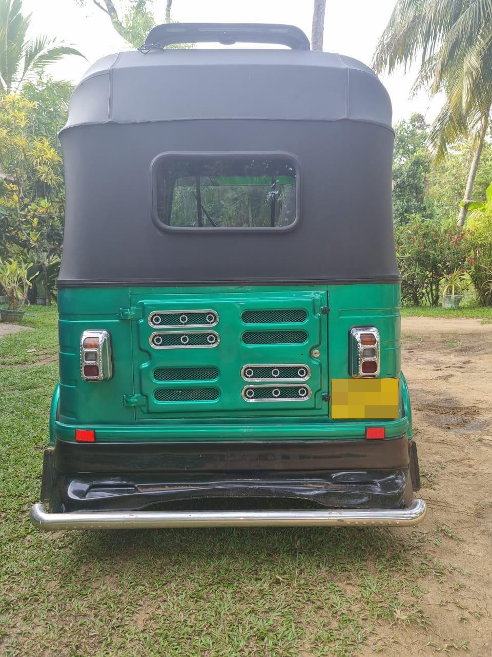 Bajaj 2 stroke 2009 - பயன்படுத்தப்பட்டது முச்சக்கர வண்டி sale in Sri Lanka - patpat.lk