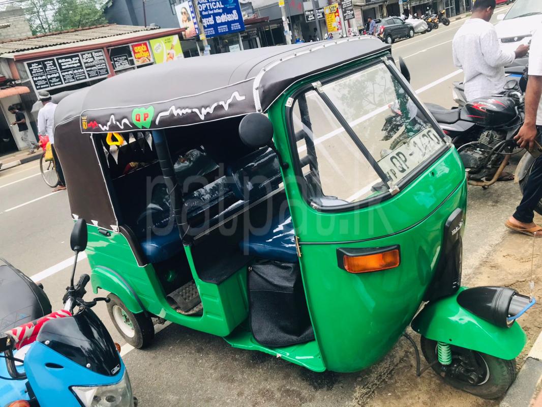 Bajaj 4 stroke 2009 - Used Three wheeler sale in Sri Lanka - patpat.lk