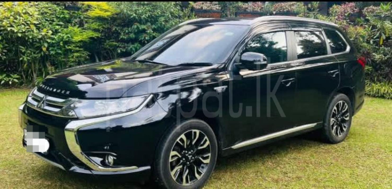 Mitsubishi Outlander 2015 - Used SUV sale in Sri Lanka - patpat.lk