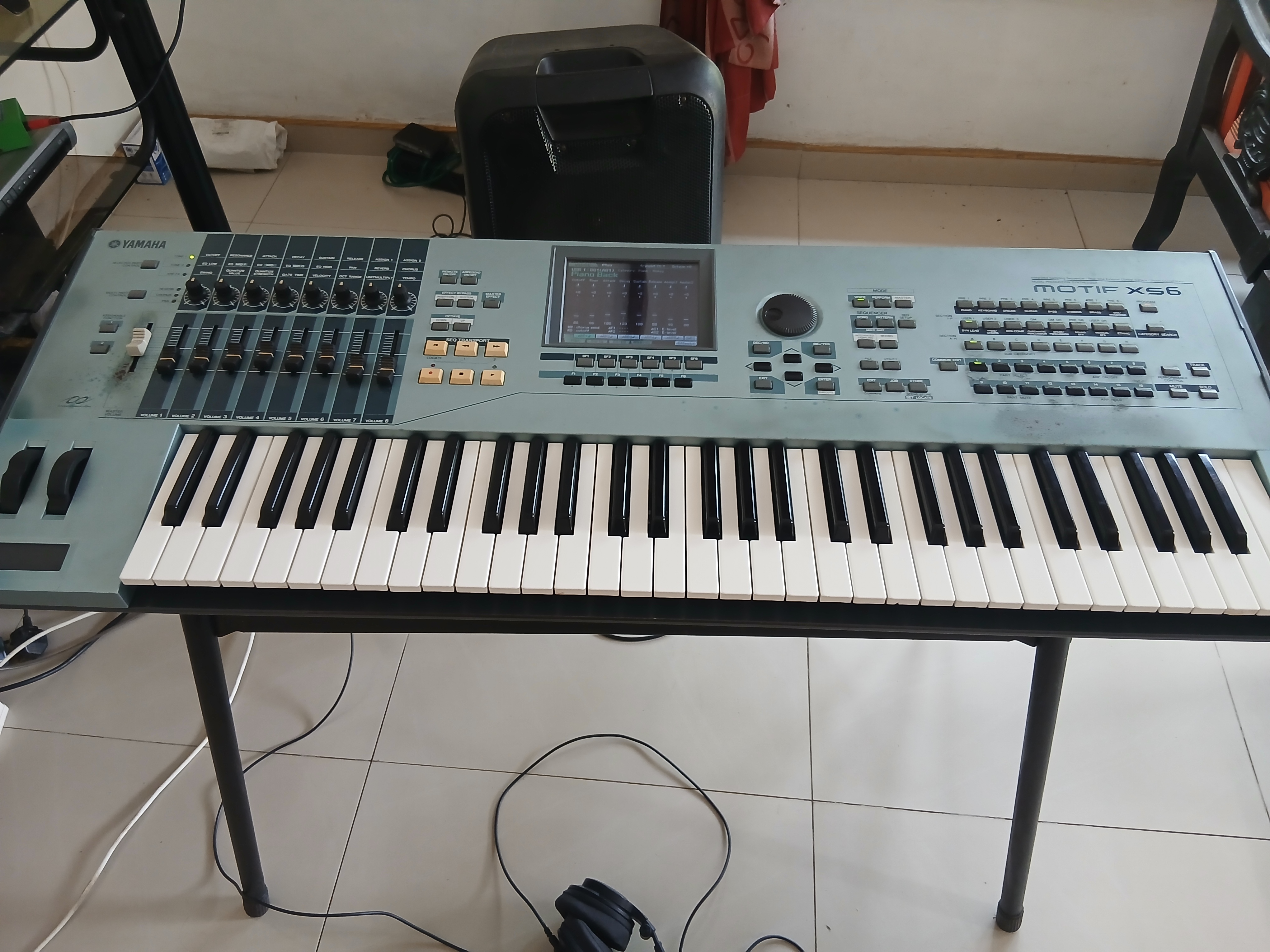 Yamaha Motif XS6