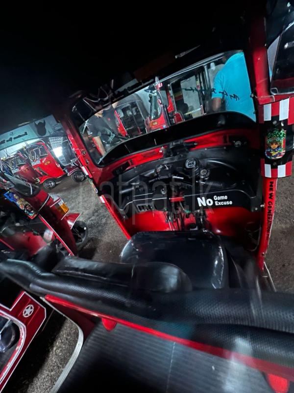 Bajaj 4 stroke 2016 - භාවිතා කරන ලද ත්‍රිරෝද රථය sale in Sri Lanka - patpat.lk