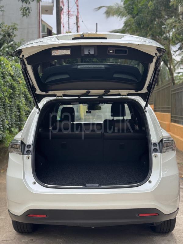 Toyota Harrier 2014 - භාවිතා කරන ලද SUV රථය sale in Sri Lanka - patpat.lk