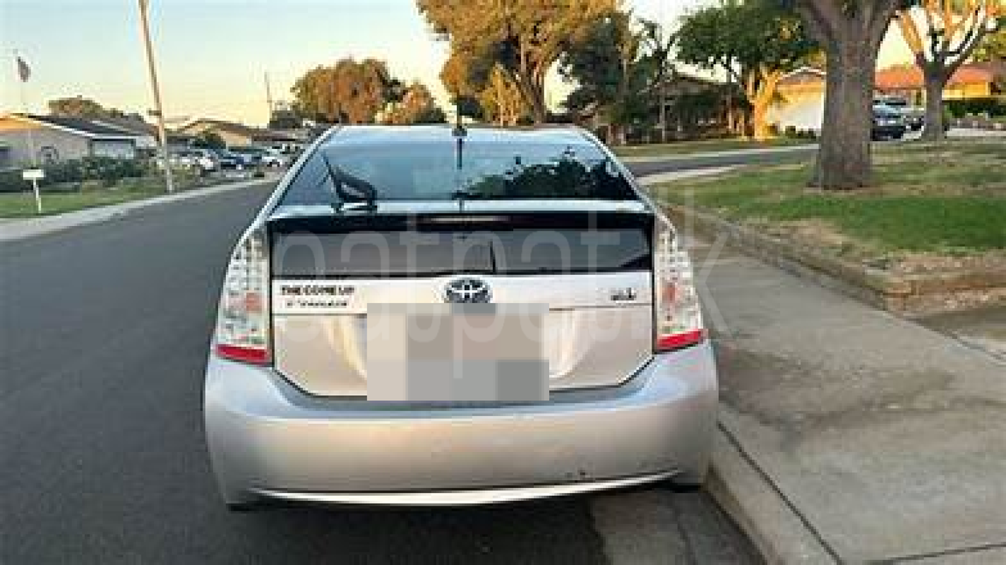 Toyota Prius 2011 - භාවිතා කරන ලද කාර් sale in Sri Lanka - patpat.lk