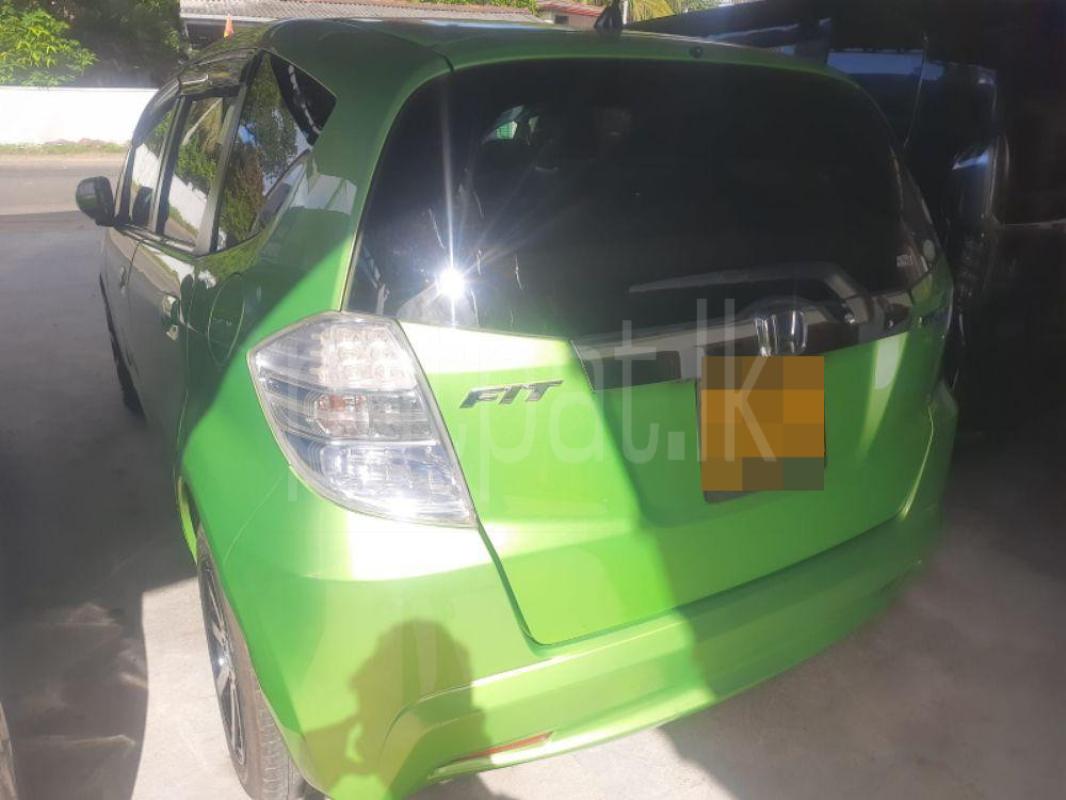 Honda Fit 2010 - மறுசீரமைக்கப்பட்டது கார் sale in Sri Lanka - patpat.lk
