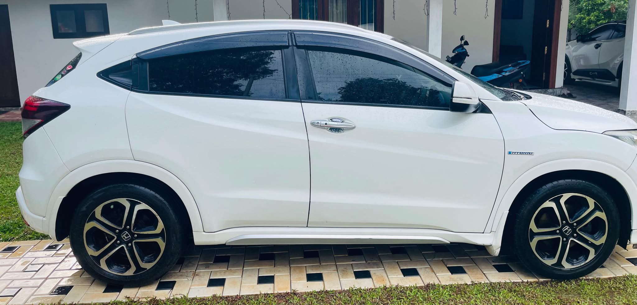 Honda Vezel 2014 - மறுசீரமைக்கப்பட்டது SUV sale in Sri Lanka - patpat.lk