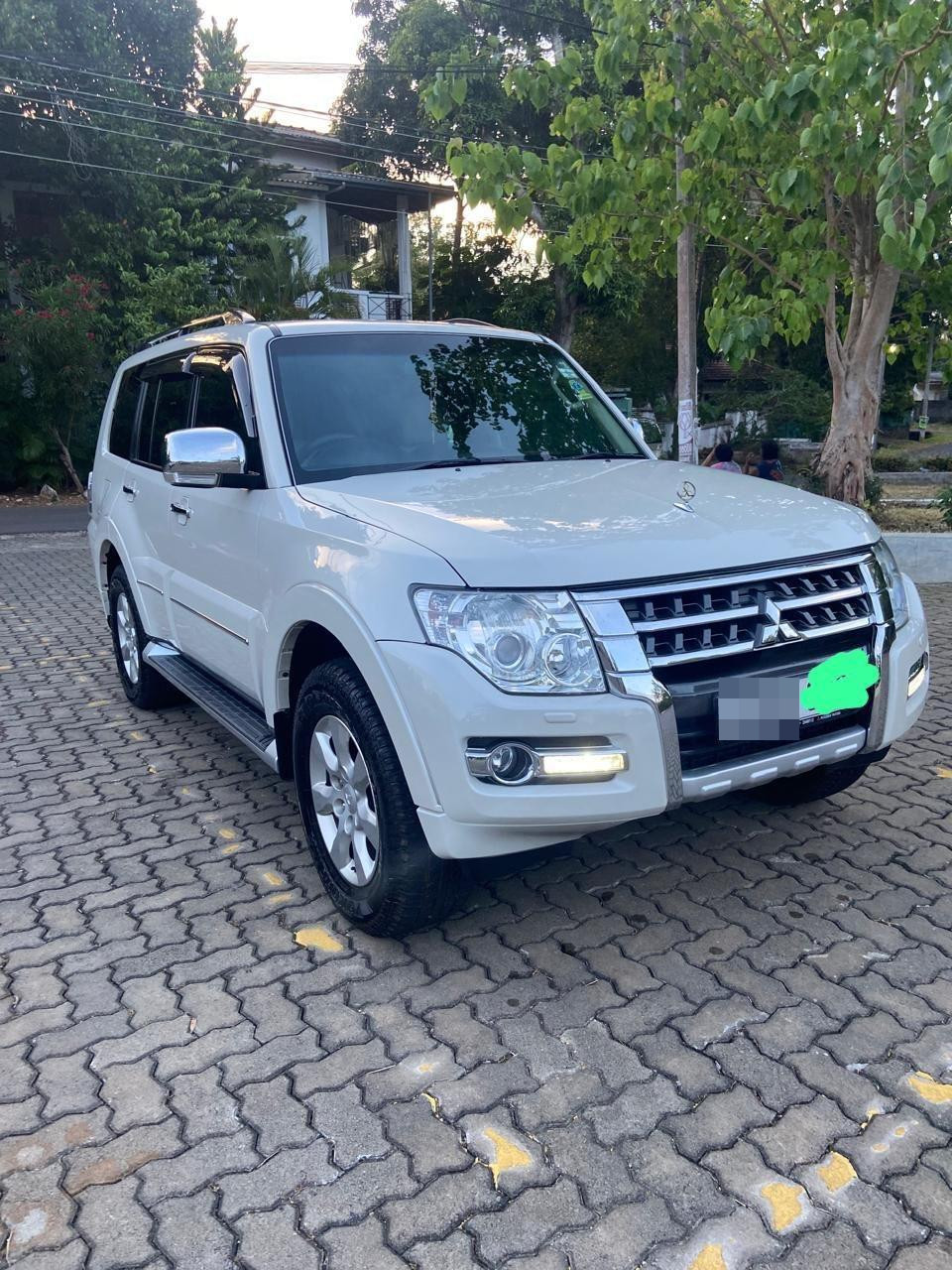 Mitsubishi Montero 2015 - Used SUV sale in Sri Lanka - patpat.lk